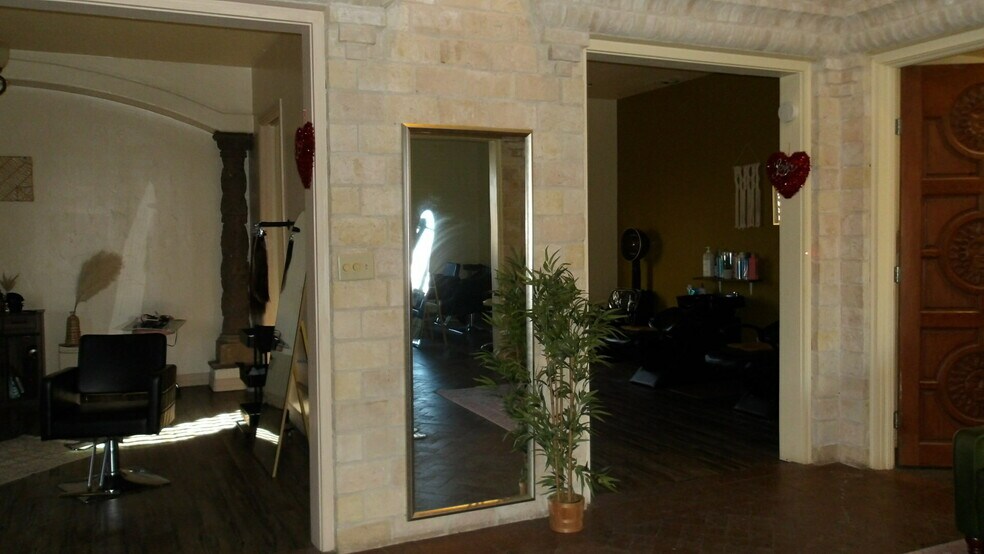 More Photos Of 1906A E Tyler, Harlingen Office For Sale