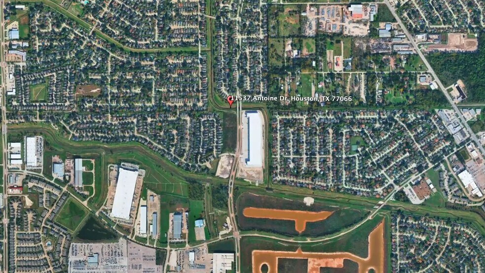 Primary Photo Of 11537 Antoine Dr, Houston General Retail For Lease