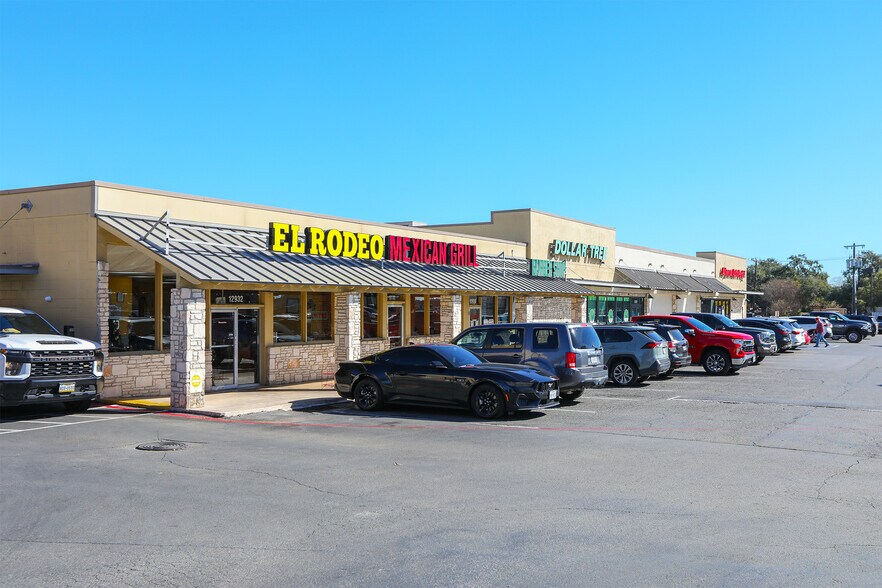 More Photos Of 12908-12932 Bandera Rd, Helotes General Retail For Sale