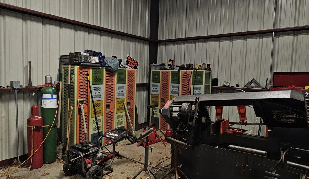 More Photos Of 223 W 2nd St, Bonham Industrial For Sale