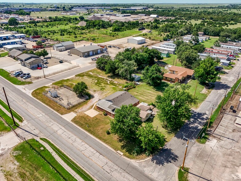 More Photos Of 1610 W 6th Ave, El Dorado General Retail For Sale