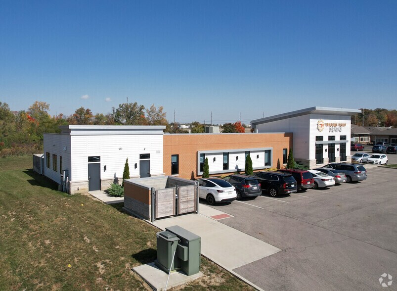 More Photos Of 8850 Zionsville Rd, Indianapolis Medical For Sale