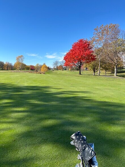Primary Photo Of 5324 Rogers Rd, Hamburg Golf Course Driving Range For Sale