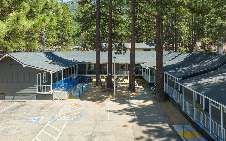 More Photos Of 3918 Pioneer Trl, South Lake Tahoe Hotel For Sale