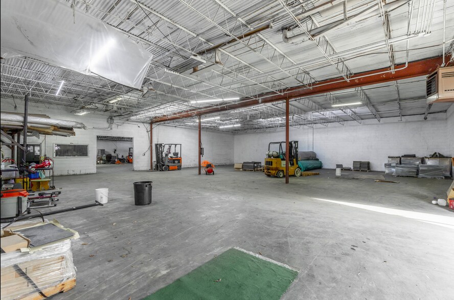 More Photos Of 360 Carbondale Rd SW, Dalton Warehouse For Lease