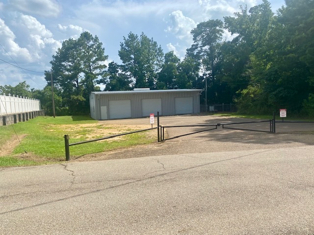 Primary Photo Of 1040 Longleaf Rd, Mccomb Industrial For Sale