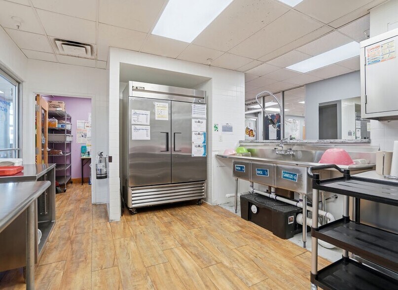 More Photos Of 790 N Main St, Springboro Daycare Center For Sale