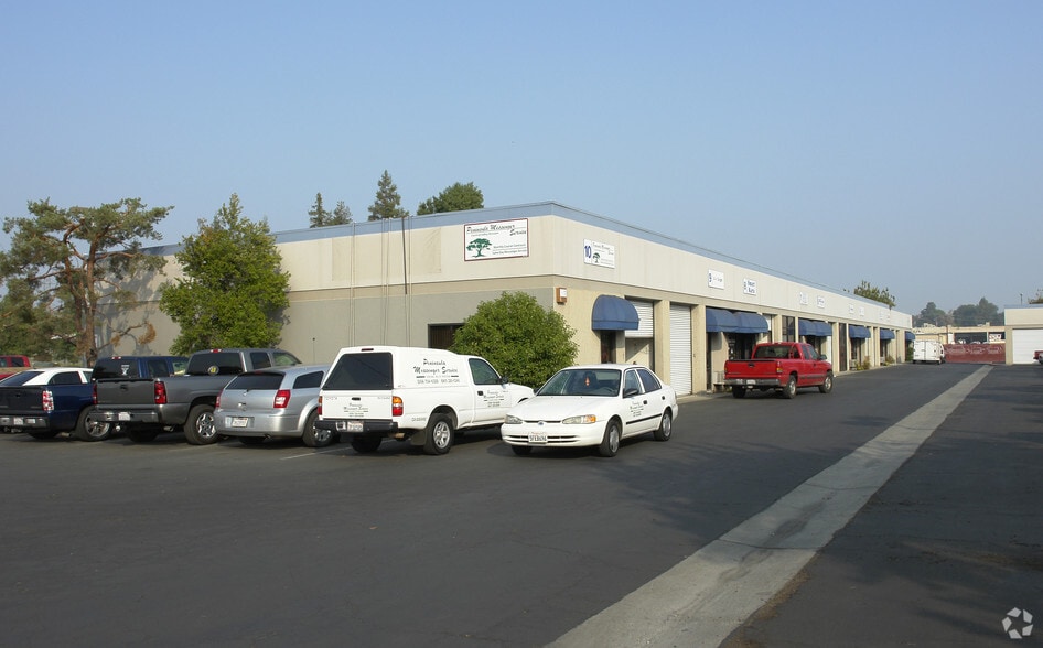 More Photos Of 2001 Westwind Dr, Bakersfield Light Manufacturing For Lease