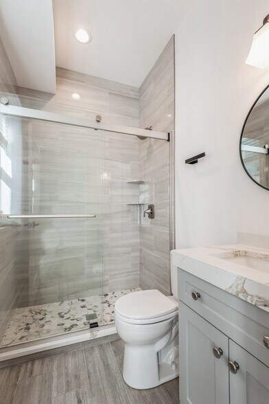 More Photos Of 1535 W Estes Ave, Chicago Multifamily For Sale