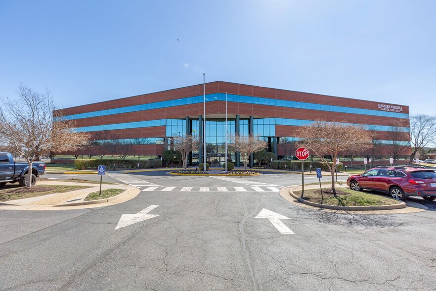 More Photos Of 10304 Spotsylvania Ave, Fredericksburg Office For Lease