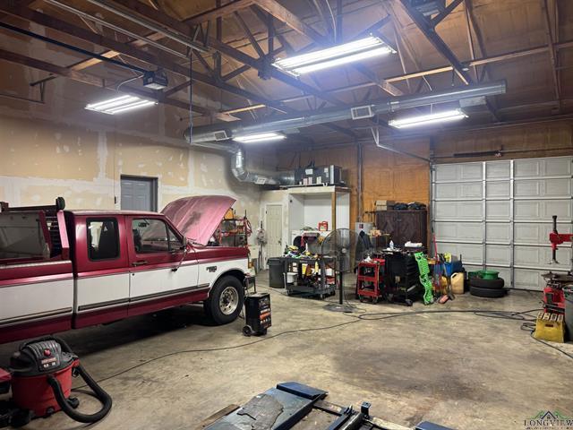 More Photos Of 801 Broadway Ave, Gladewater Warehouse For Sale