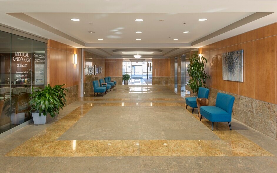 More Photos Of 13215 Dotson Rd, Houston Medical For Lease