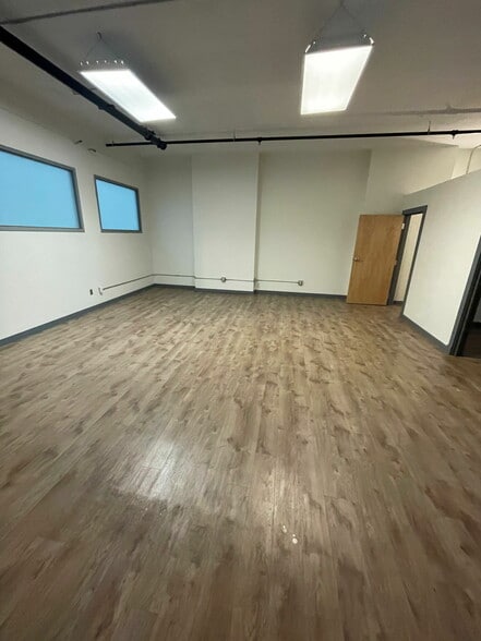 More Photos Of 904-908 S 4th St, Saint Louis Office For Lease