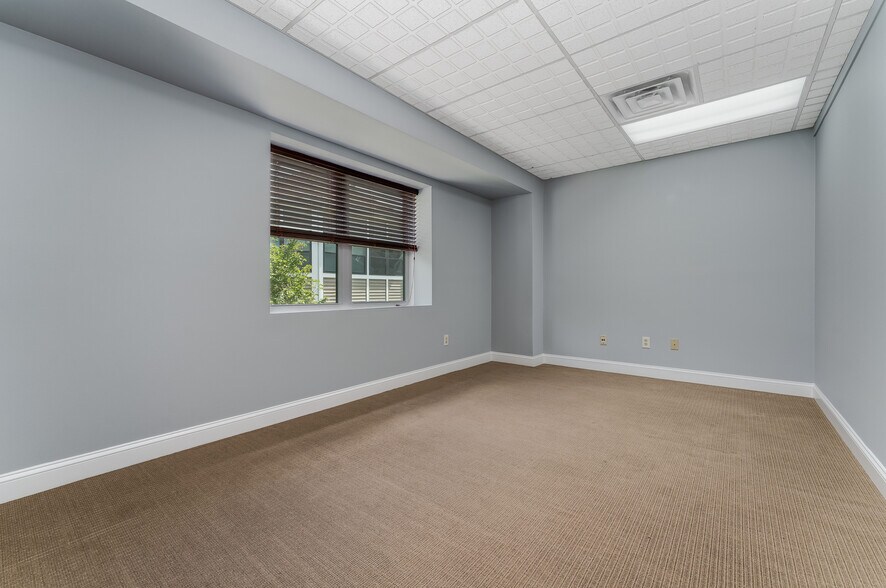 More Photos Of 490 Schooleys Mountain Rd, Hackettstown Medical For Sale