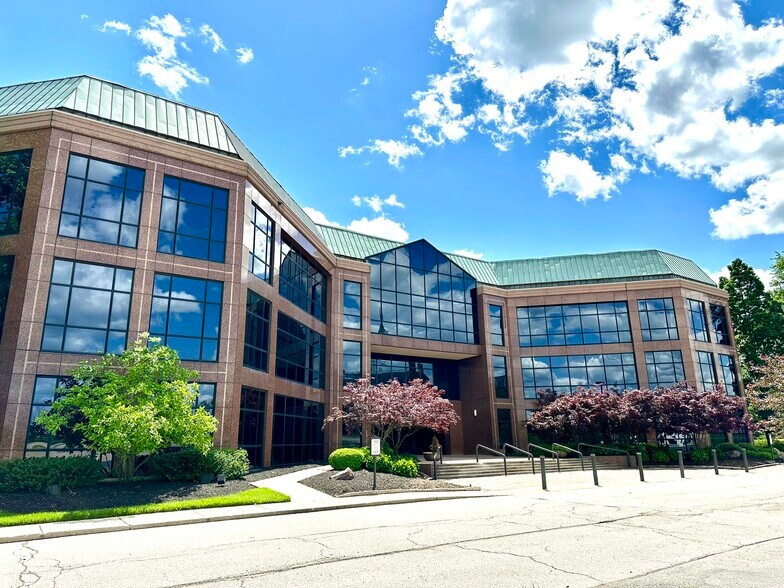 More Photos Of 30 Merchant St, Springdale Office For Sale