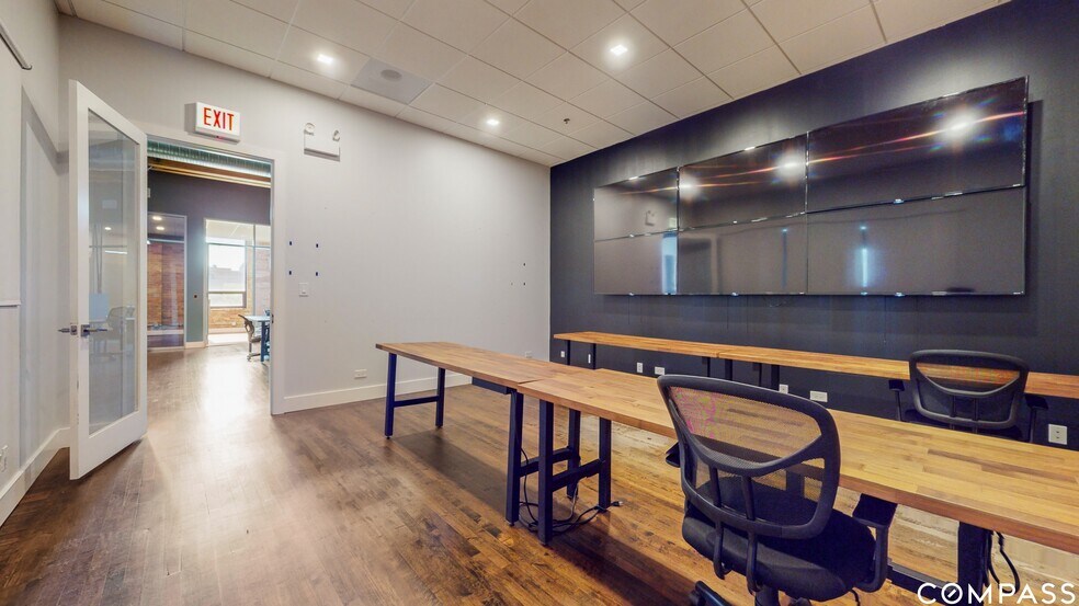 More Photos Of 2241 S Wabash Ave, Chicago Loft Creative Space For Sale