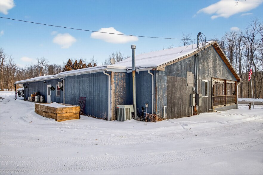 More Photos Of 2862 Guyanoga Rd, Branchport General Retail For Sale