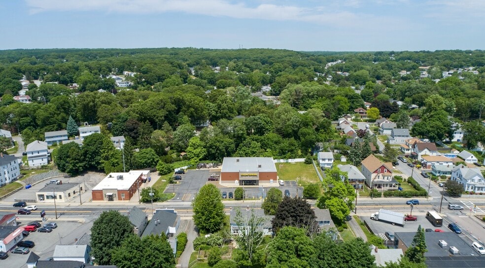 More Photos Of 1931 Smith St, North Providence Freestanding For Sale