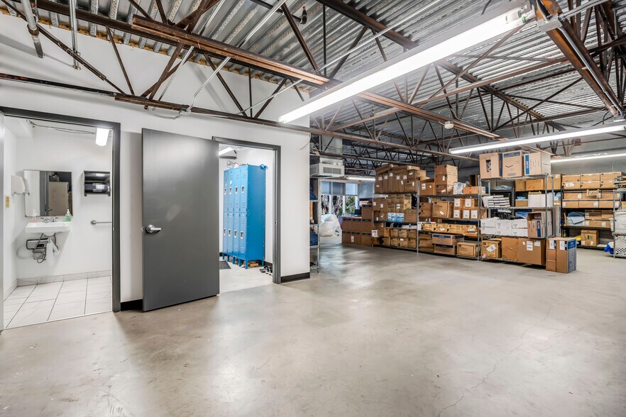 More Photos Of 3900-3908 NW 126th Ave, Coral Springs Warehouse For Sale