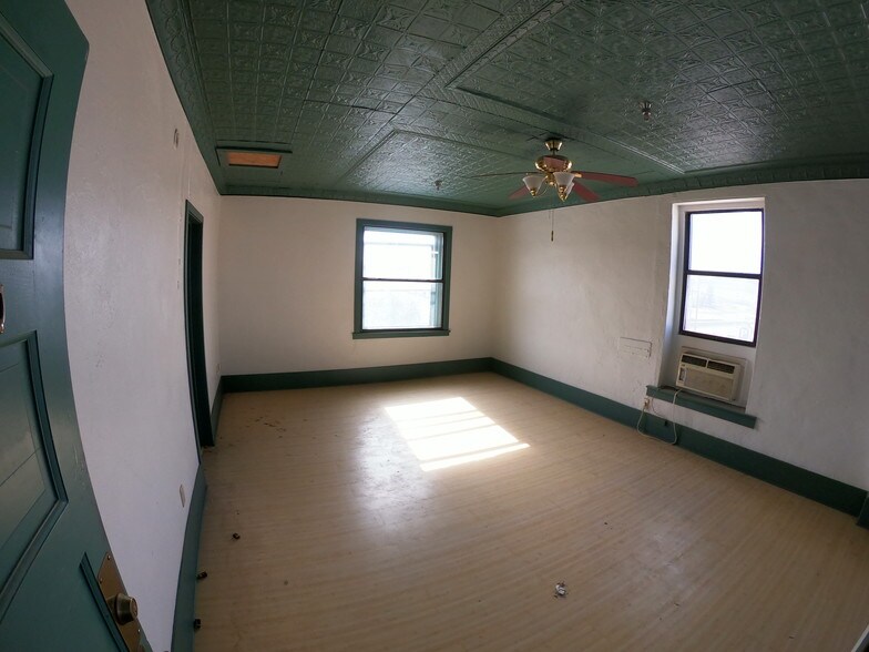 More Photos Of 315 E Andy Devine Ave, Kingman Hotel For Sale