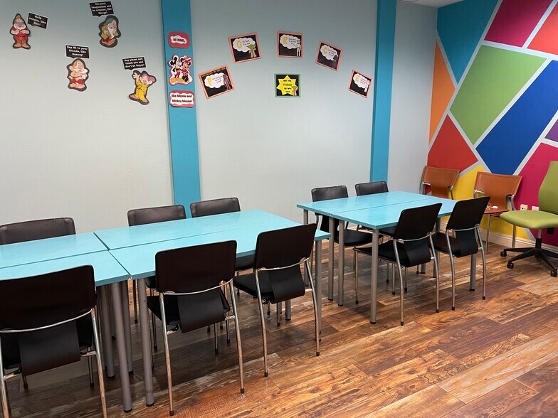 More Photos Of 7226 Sepulveda Blvd, Van Nuys Coworking Space