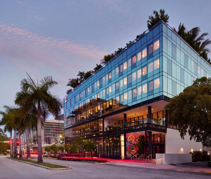 More Photos Of 1100-1120 Lincoln Rd, Miami Beach General Retail For Lease