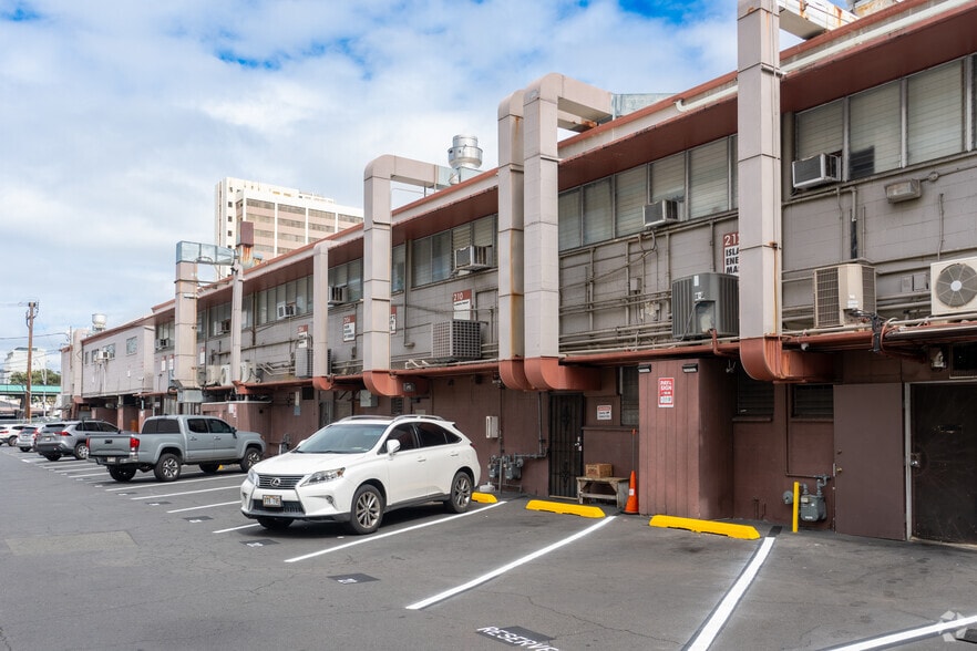 More Photos Of 1413-1427 King St, Honolulu Unknown For Lease