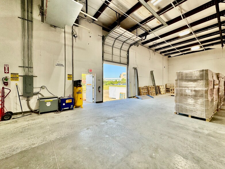 More Photos Of 1081 Ohio Dr, Plano Light Distribution For Lease