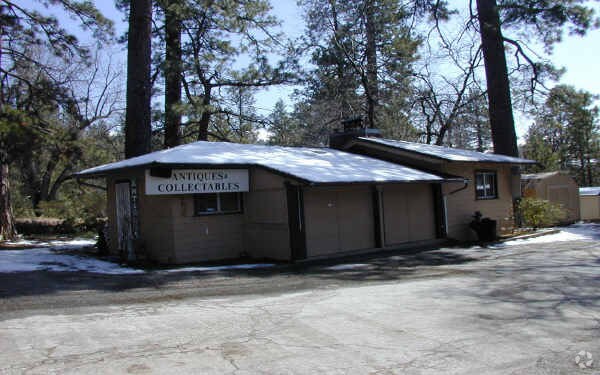 More Photos Of 54325-54385 N Circle Dr, Idyllwild-Pine Cove Storefront Retail Office For Lease