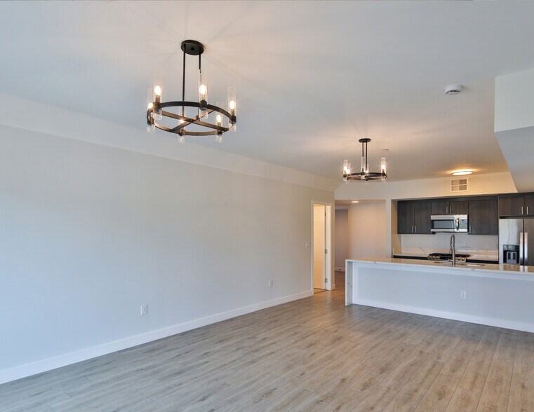 More Photos Of 1300 W Mission Blvd, Pomona Apartments For Sale