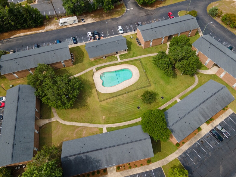 More Photos Of 5870 Century Oaks Dr, Fayetteville Apartments For Sale