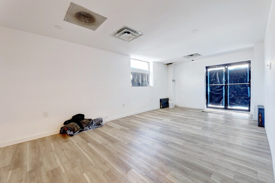 More Photos Of 174 Main Ave, Wallington Warehouse For Sale