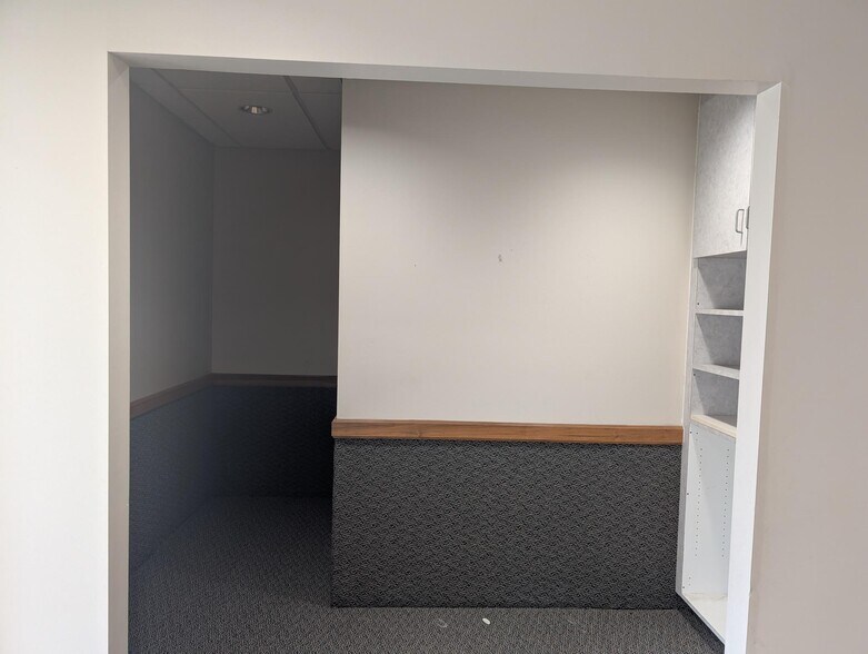 More Photos Of 950 Salem St, Brookville Medical For Lease