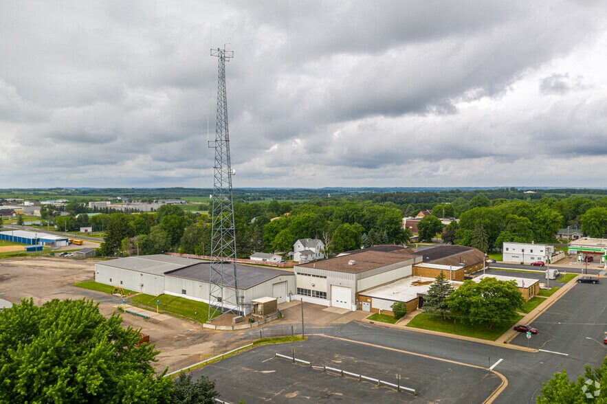 More Photos Of 920 3rd St, Hammond Service For Sale