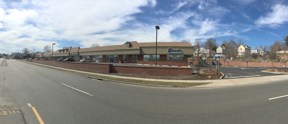 More Photos Of 500 Kings Hwy E, Fairfield Freestanding For Lease