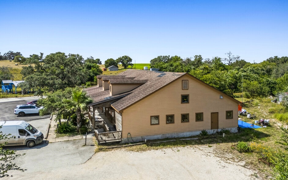 More Photos Of 8453 US Highway 181 N, Floresville Restaurant For Sale