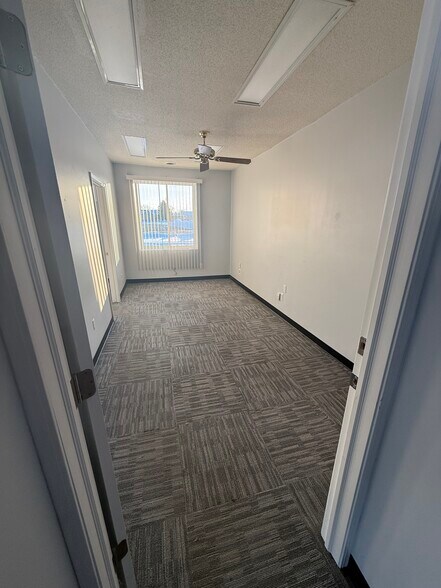 More Photos Of 1871 Gratiot Blvd, Marysville General Retail For Sale