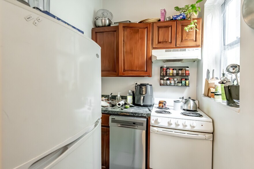 More Photos Of 1015 Fulton St, Brooklyn Apartments For Sale