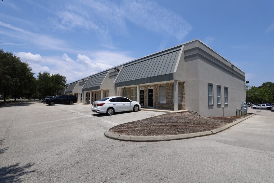 More Photos Of 11762 Marco Beach Dr, Jacksonville Unknown For Lease