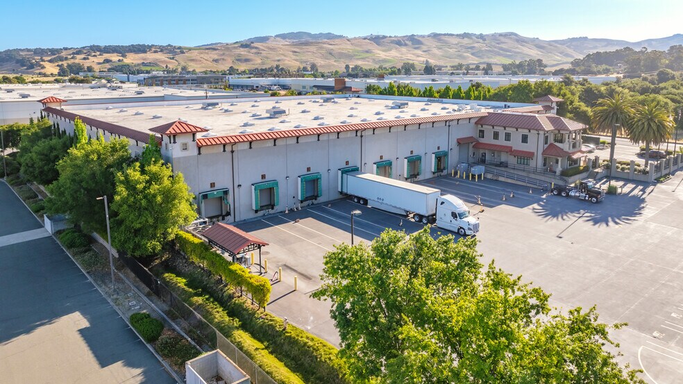 More Photos Of 645 Devlin Rd, Napa Warehouse For Lease