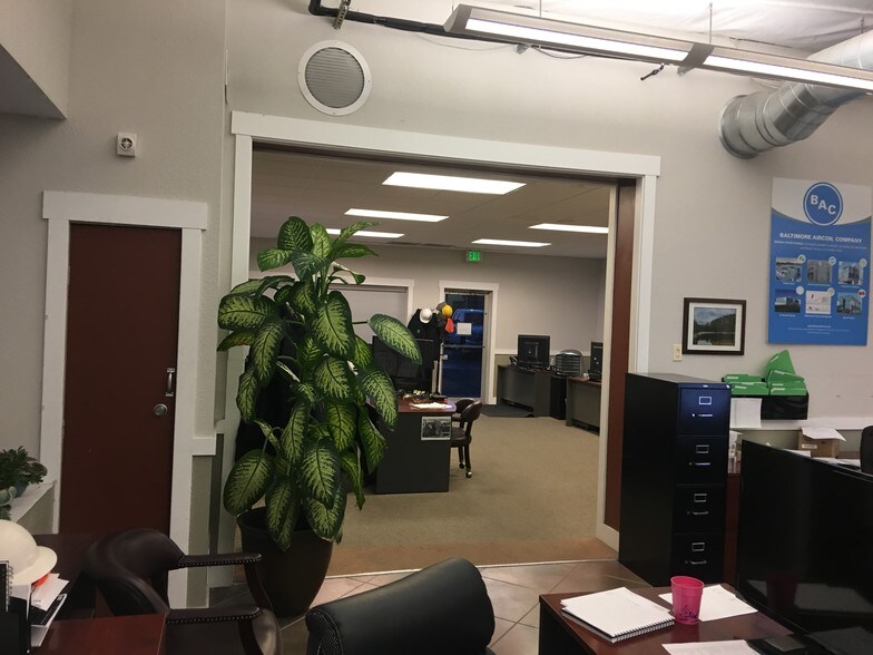More Photos Of 747 S 13th St, Boise Showroom For Lease