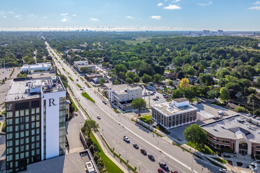 More Photos Of 10625 W North Ave, Milwaukee Medical For Lease