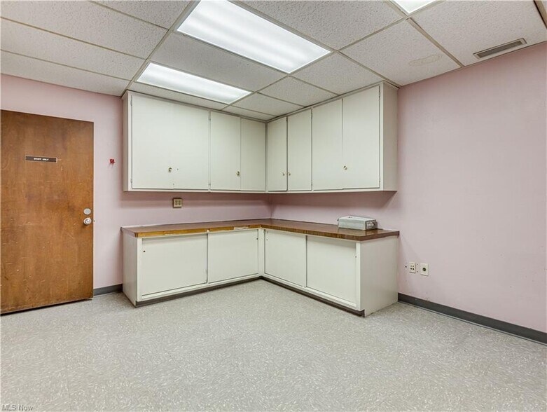 More Photos Of 680 E Market St, Akron Loft Creative Space For Lease