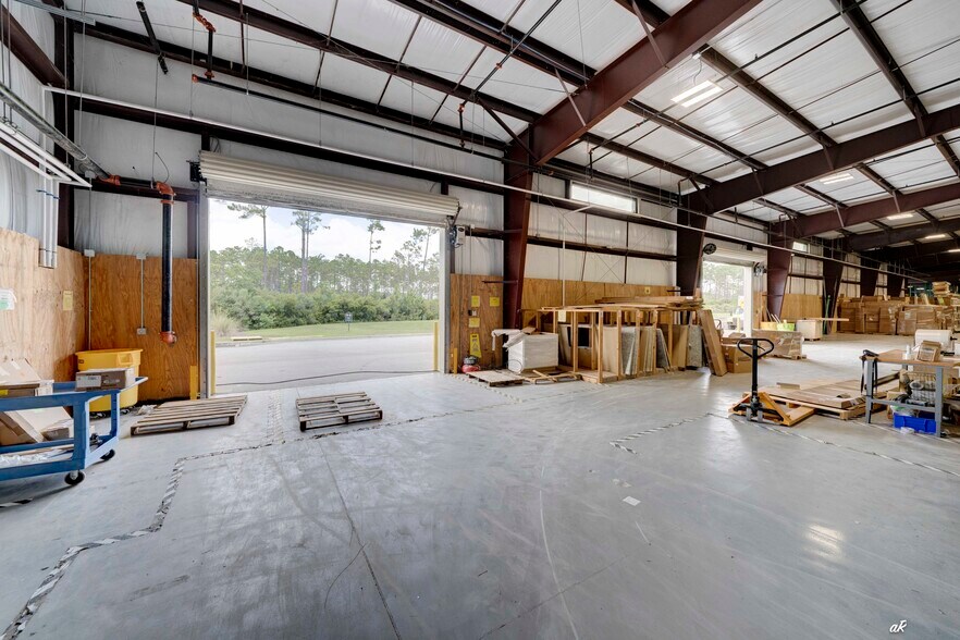 More Photos Of 17684 Cordova Pl, Panama City Beach Distribution For Lease