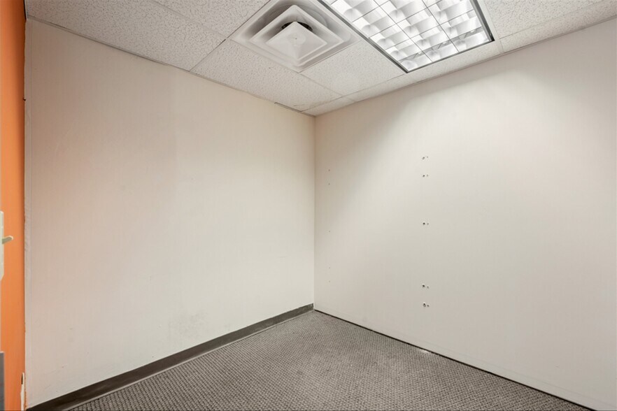 More Photos Of 260 Broadway, Saratoga Springs Coworking Space