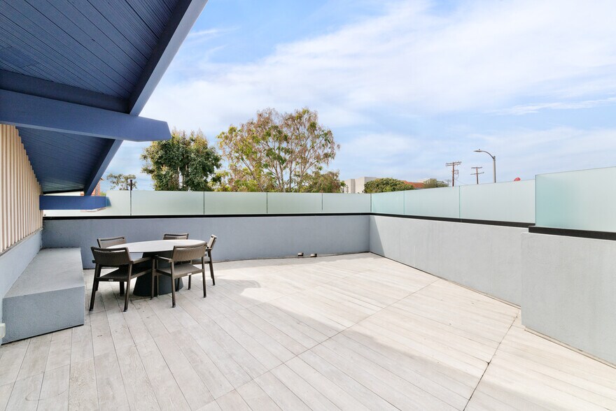 More Photos Of 845 Lincoln Blvd, Venice Office For Lease