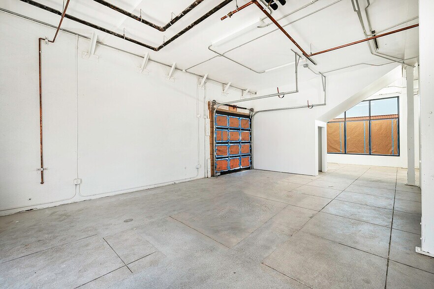 More Photos Of 622-628 E Anaheim St, Long Beach Storefront Retail Office For Sale