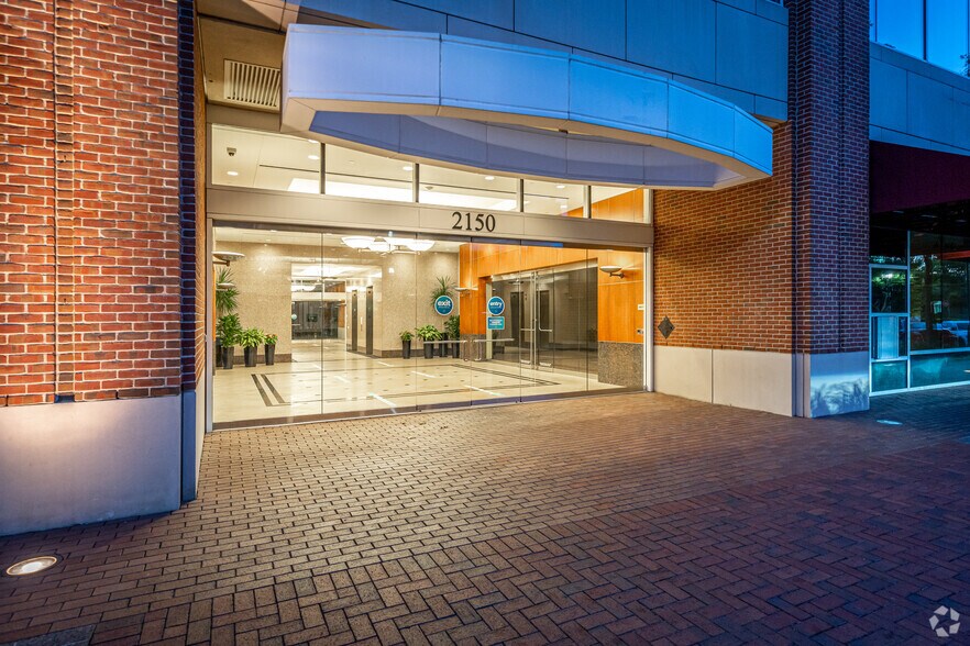 More Photos Of 2150 Town Square Pl, Sugar Land Office For Lease