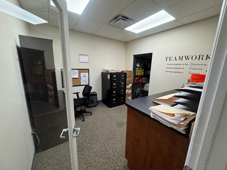More Photos Of 1001 NW 72nd St, Miami Industrial For Sale