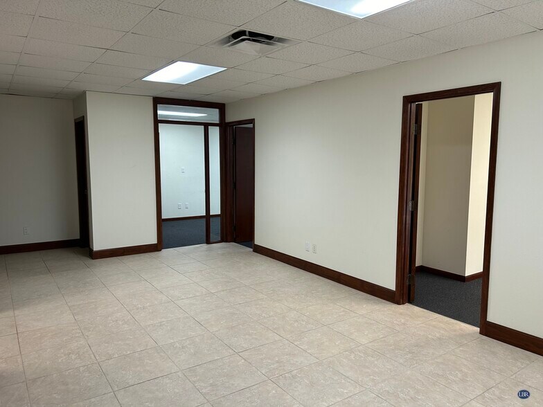 More Photos Of 325 5th Ave, Indialantic Office For Lease